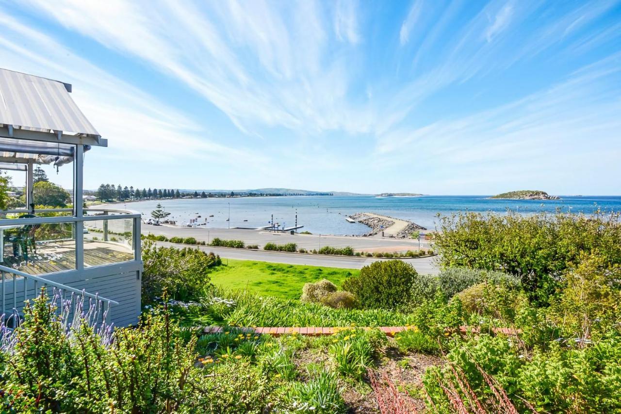 Magnificent Views Over The Bay Villa Encounter Bay Exterior photo