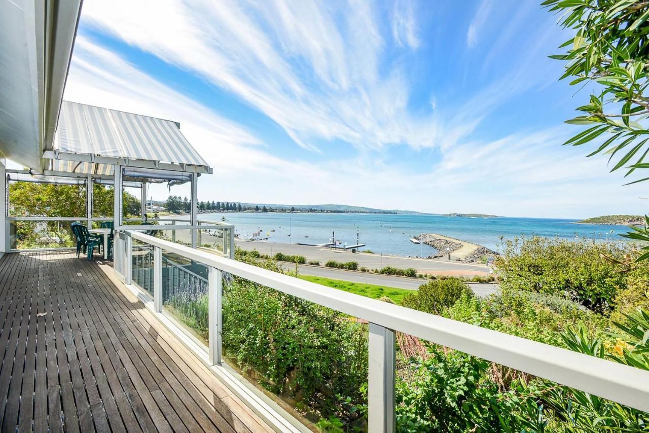 Magnificent Views Over The Bay Villa Encounter Bay Exterior photo